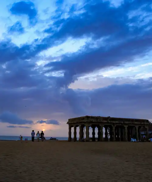 Shankhumugham Beach